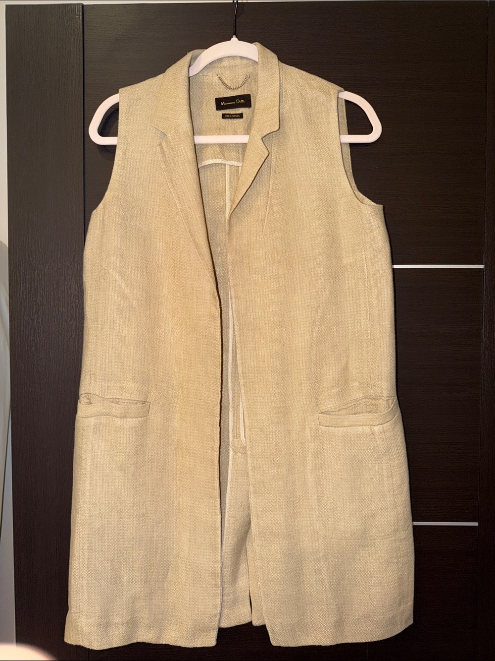 Massimo Dutti Sleeveless Open-Front Vest in Khaki